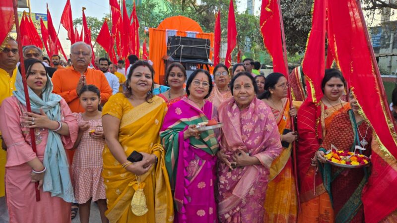 हनुमान ध्वजा प्रभात फेरी के पहले उमड़े भक्त, जयकारे लगाते पहुंचे संकटमोचन के दरबार