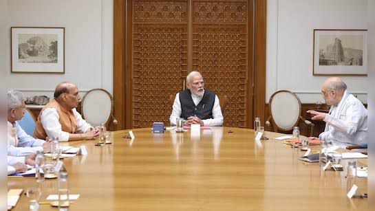 पहलगाम आतंकी हमले के बाद भारत का सख्त रुख: सिंधु जल संधि स्थगित, पाक अधिकारियों को किया गया निष्कासित