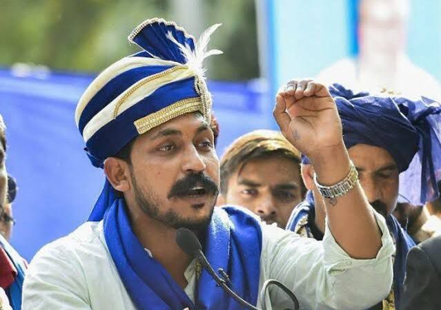 आजमगढ़ थाने में दलित युवक की मौत पर गरमाई सियासत, चंद्रशेखर आज़ाद बोले- सड़क से सदन तक होगा संघर्ष