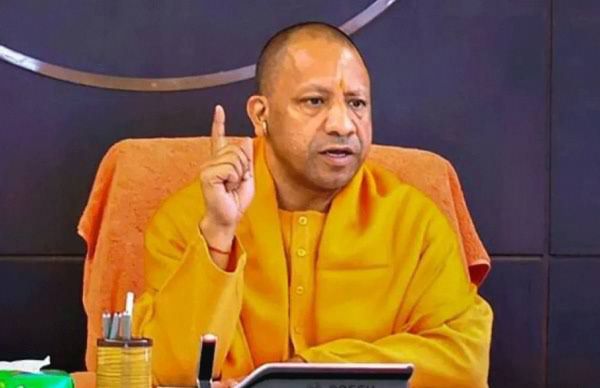 उत्तर प्रदेश में बड़ा प्रशासनिक फेरबदल: 33 आईएएस अधिकारियों का तबादला, कई जिलों के डीएम और मंडलायुक्त बदले