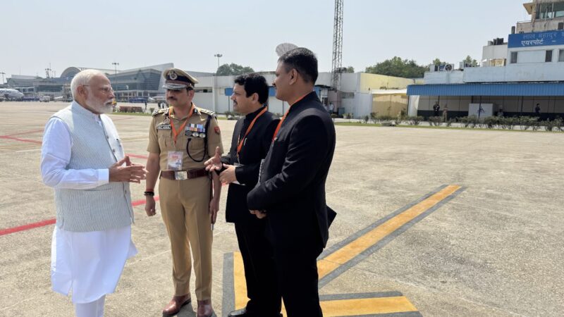 वाराणसी गैंगरेप केस: एयरपोर्ट पर उतरते ही पीएम मोदी ने ली पुलिस कमिश्नर से रिपोर्ट, सख्त कार्रवाई के दिए निर्देश