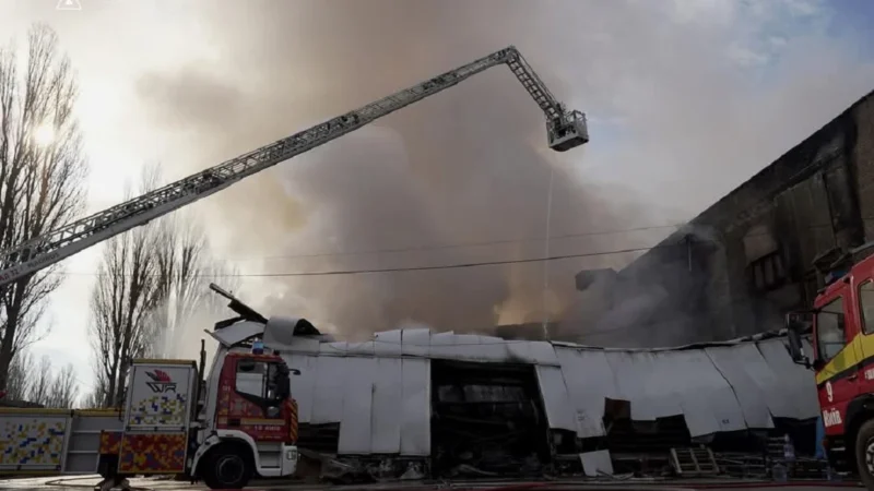 यूक्रेन पर रूस के मिसाइल हमले में ३० से अधिक की मौत, सैकड़ों घायल