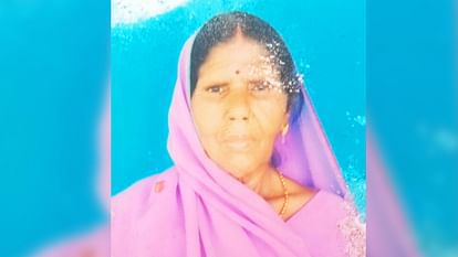 तेज रफ्तार अज्ञात वाहन की टक्कर से बुजुर्ग महिला की मौत, परिवार में मचा कोहराम