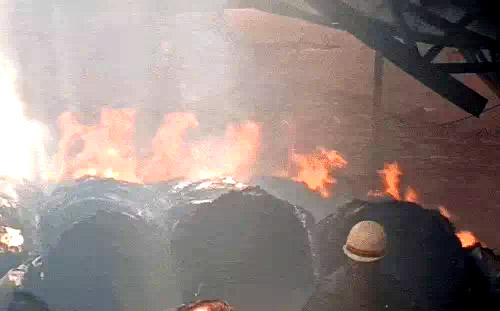 प्रिटिंग प्रेस में लगी आग, लाखों का सामान खाक