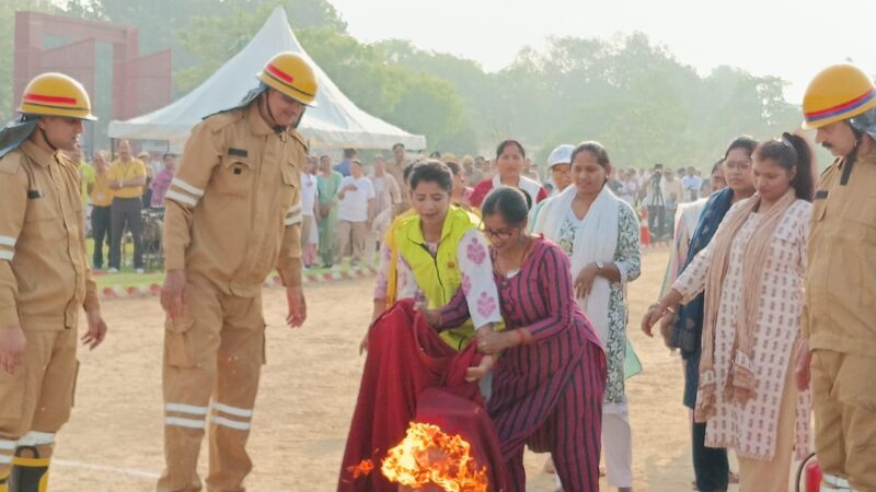 मॉक ड्रिल: हवाई हमले से बचाव के लिए लोगों को किया गया जागरुक