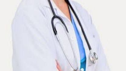 कानपुर देहात: डिलीवरी टेबल से गिरने पर नवजात की मौत, स्टाफ नर्स बर्खास्त, डॉक्टर निलंबित