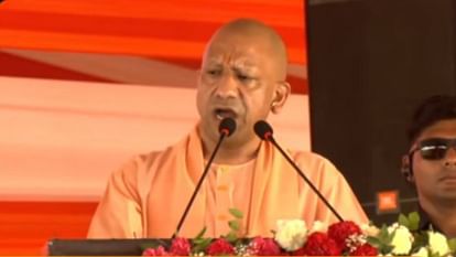 सीएम योगी ने किया गोरखपुर लिंक एक्सप्रेसवे का लोकार्पण, कहा – अब आज़मगढ़ बना अदम्य साहस का गढ़