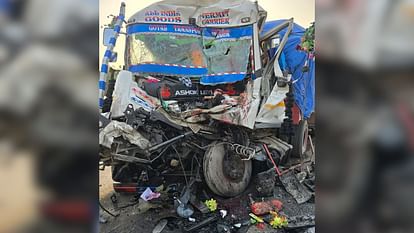 वाराणसी: ट्रेलर-ट्रक भिड़ंत में खलासी की मौत, चालक गंभीर घायल