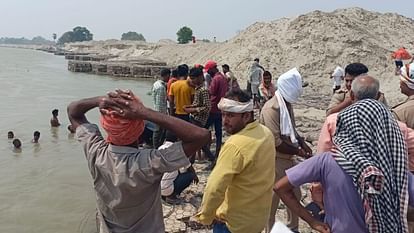 बलिया: सरयू नदी में चार किशोरियां डूबीं, तीन बचाई गईं, एक की तलाश जारी