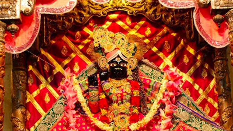 बांके बिहारी मंदिर कॉरिडोर परियोजना पर फंसी यूपी सरकार, विदेशों में भी हो रहा है विरोध