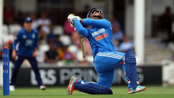 14 साल के वैभव सूर्यवंशी ने रचा इतिहास, 52 गेंदों में जड़ा अंडर-19 वनडे क्रिकेट का सबसे तेज शतक