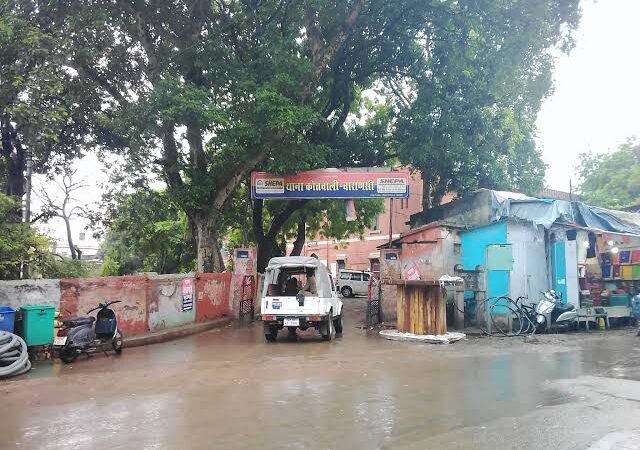 भतीजे संग प्रेम संबंध के आरोप पर  महिला ने थाने में श बच्चे के सामने खाया जहर, मौत पुलिस पर गंभीर आरोप