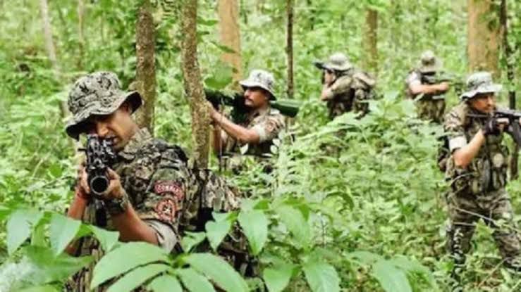 अबूझमाड़ में बड़ी मुठभेड़, 6 नक्सली ढेर; 10 लाख का इनामी कमांडर भी मारा गया