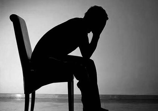 वाराणसी जिला कारागार में बंदी ने धारदार चम्मच से की आत्महत्या की कोशिश