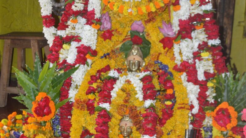 बृहस्पति देव की सजी भव्य झांकी, भक्त हुए निहाल