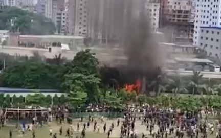 बांग्लादेश में वायुसेना का प्रशिक्षण विमान कॉलेज से टकराया, 16 की मौत, 100 से ज्यादा घायल