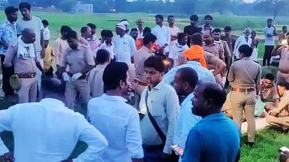 गाजीपुर में पहली पत्नी की फावड़े से हत्या, बीचबचाव में जेठानी गंभीर रूप से घायल; आरोपी फरार