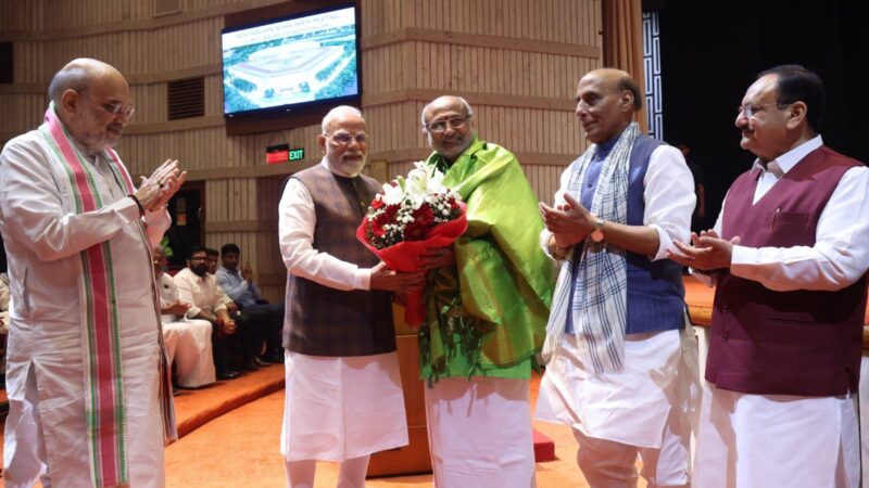 फिर मोदी के निशाने पर नेहरु, सिंधु जल संधि के लिए ठहराया जिम्मेदार