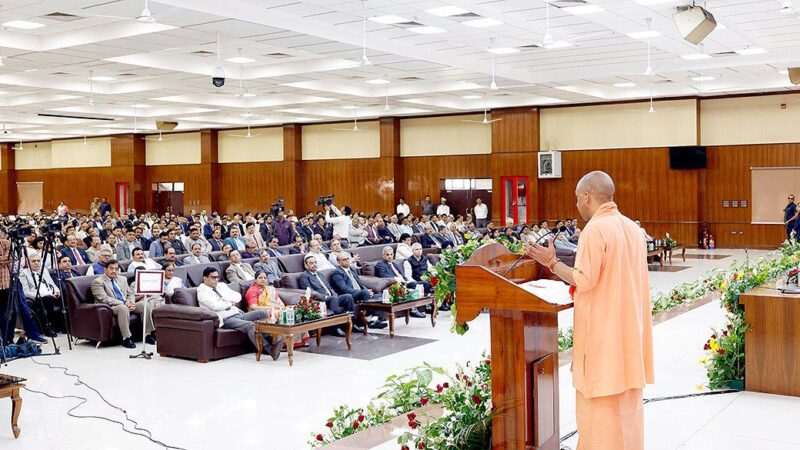 लखनऊ में यूपी न्यायिक सेवा संघ सम्मेलन में बोले सीएम योगी – ‘सुगम और त्वरित न्याय से ही संभव है सुशासन’