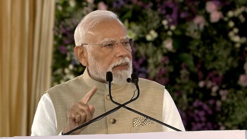 पीएम मोदी ने गुजरात में लिथियम-आयन बैटरी उत्पादन की शुरुआत की, कहा- अब दुनिया में चलेगी ‘मेड इन इंडिया’ ईवी