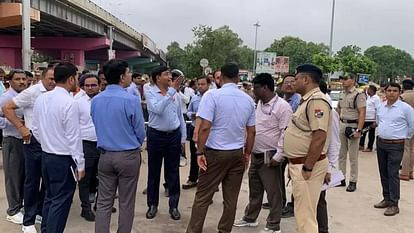 वाराणसी कैंट स्टेशन का निरीक्षण: गंदगी पर डीआरएम की फटकार, 9 अगस्त को खुलेगा पार्किंग टेंडर