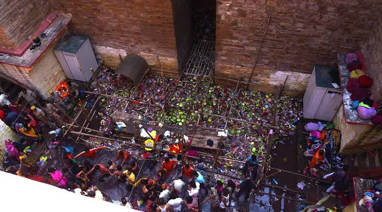 लोलार्क कुंड में संतान सुख की कामना के लिए उमड़ा जनसैलाब, डेढ़ से दो लाख श्रद्धालुओं के पहुंचने की संभावना