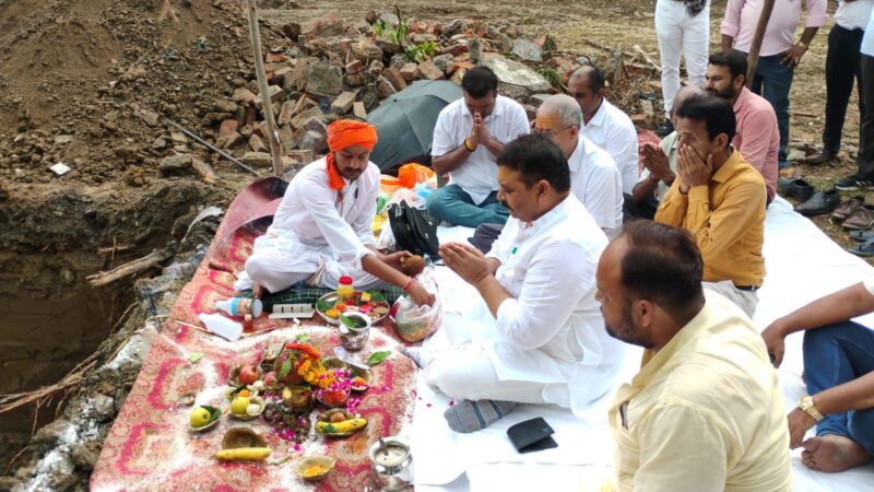 मंत्री ने किया आधुनिक नवीन जिला पुस्तकालय का भूमि पूजन, कहा-  प्रतियोगी परीक्षाओं के परीक्षार्थियों के लिए साबित होगा मिल का पत्थर