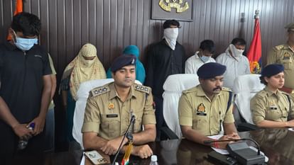 वाराणसी में फर्जी कॉल सेंटर का भंडाफोड़, विदेश नौकरी के नाम पर सात गिरफ्तार