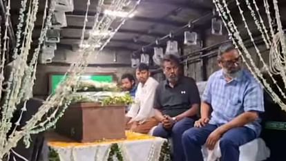 झारखंड के दिशोम गुरु शिबू सोरेन पंचतत्व में विलीन होंगे आज, रांची पहुंचा पार्थिव शरीर, तीन दिन का राजकीय शोक