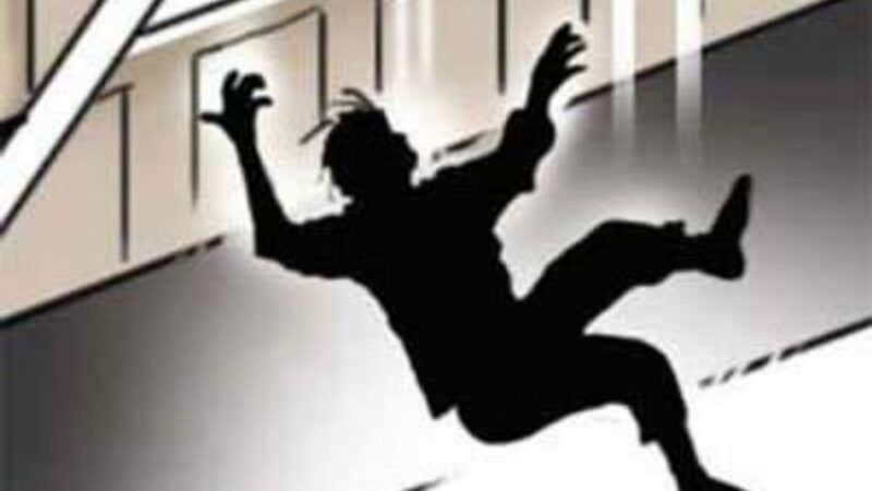 वाराणसी में हादसा: छत से गिरकर ग्राम प्रधान के जेठ की मौत