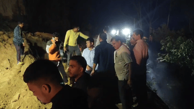 हिमाचल में दर्दनाक बस हादसा: बिलासपुर में भूस्खलन की चपेट में आई बस, 18 की मौत — तीन बच्चे सुरक्षित निकाले गए