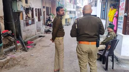 वाराणसी में इंसानियत को झकझोर देने वाली घटना — नाली में मिले दो नवजात शिशुओं के शव, पुलिस जांच में जुटी