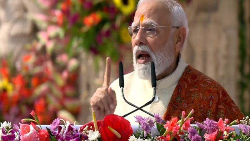 अयोध्या में ऐतिहासिक ध्वजारोहण के बाद पीएम मोदी का संबोधन: “सदियों का सपना पूरा, अब मानसिक गुलामी से मुक्ति का समय”