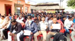 बिजली निजीकरण के विरोध को 1 साल पूरा, वाराणसी में हजारों बिजली कर्मियों का प्रदर्शन