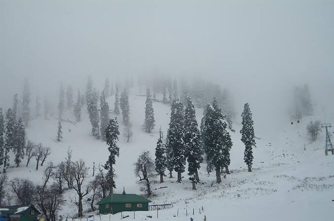 उत्तर व पूर्वी भारत ठंड की चपेट में: कश्मीर में पारा -4°, झारखंड–पंजाब में शीतलहर अलर्ट, कई राज्यों में कोहरा बढ़ा