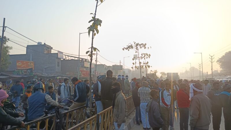 शिवपुर में दर्दनाक सड़क हादसा: पूर्व प्रधान के बेटे की मौत, आक्रोशित ग्रामीणों ने तीन घंटे किया जाम