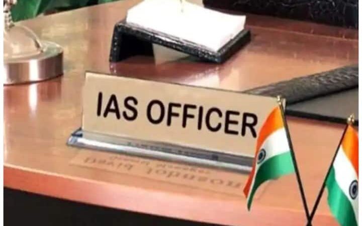 यूपी में बड़ा प्रशासनिक फेरबदल: 67 IAS अधिकारियों को पदोन्नति, चार बने प्रमुख सचिव