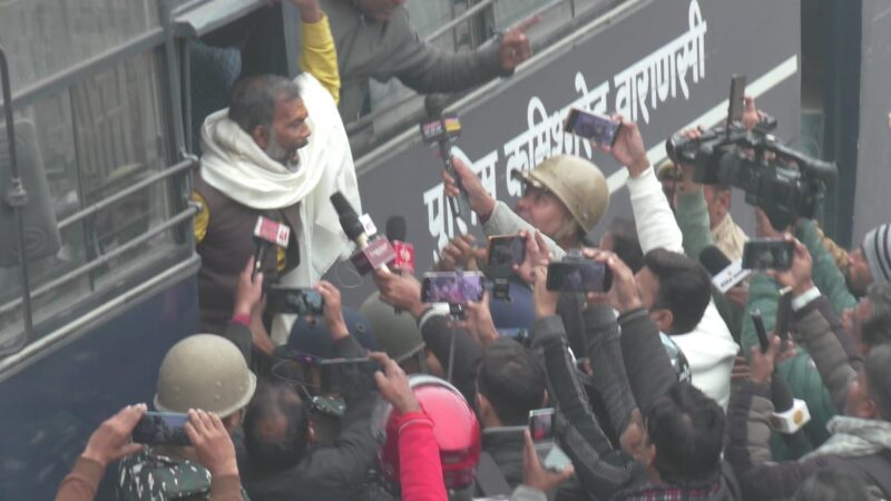 भाजपा कार्यालय घेराव से पहले कांग्रेसियों की गिरफ्तारी, वाराणसी में महानगर अध्यक्ष नजरबंद