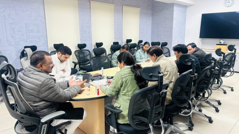 गंगा की रेती पर दिखेगा पेंच लड़ाने का हुनर, 16 टीमें दिखाएंगी दम