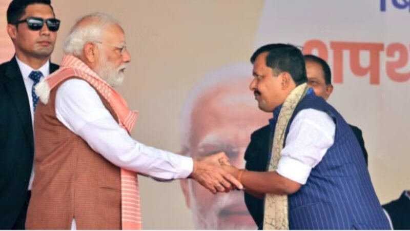 भाजपा मुख्यालय में नितिन नबीन ने संभाला राष्ट्रीय अध्यक्ष पद, पीएम मोदी से मुलाकात और मिठाई बांटकर मनाया जश्न