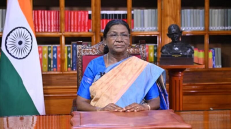 77वें गणतंत्र दिवस की पूर्व संध्या पर राष्ट्रपति द्रौपदी मुर्मू का राष्ट्र के नाम संदेश: संविधान, नारी शक्ति और विकसित भारत का संकल्प