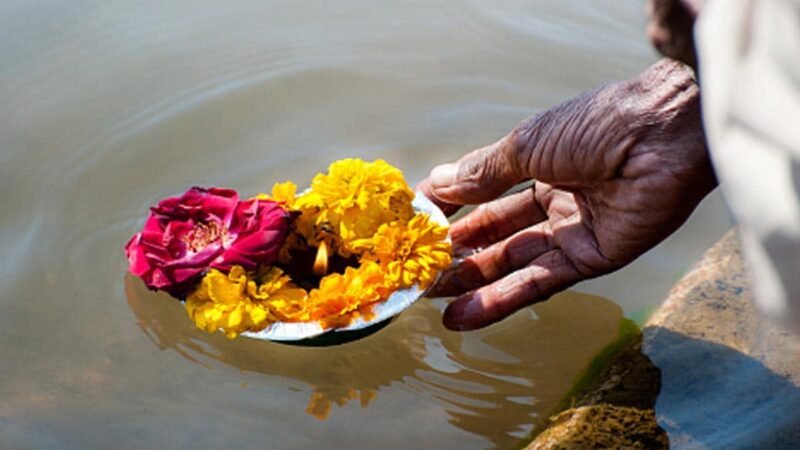 फाल्गुन अमावस्या 2026: 17 फरवरी को करें स्नान-दान और पितृ तर्पण, जानें शुभ मुहूर्त और धार्मिक महत्व