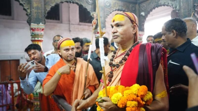 काशी से शंकराचार्य की ‘गो प्रतिष्ठा धर्मयुद्ध यात्रा’ शुरू