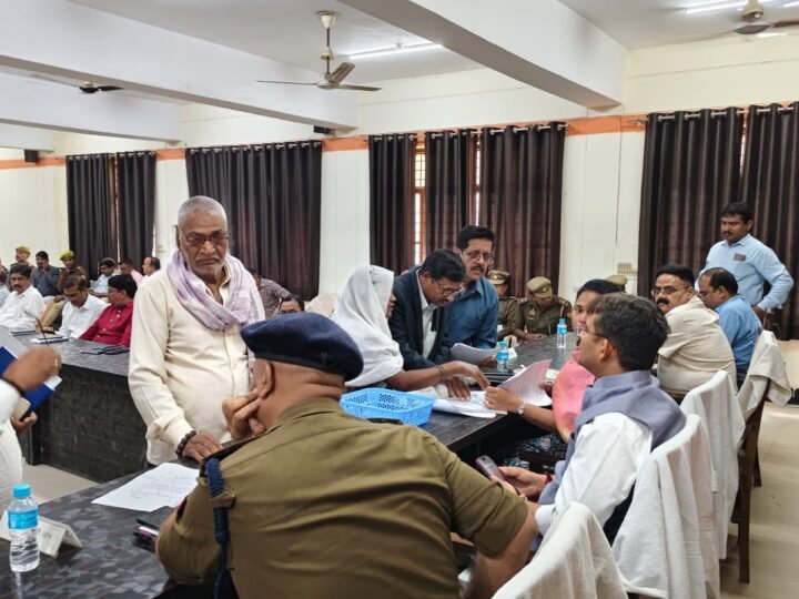 जन शिकायतों के निस्तारण में लापरवाही बर्दाश्त नहीं की जाएगी- सत्येन्द्र कुमार