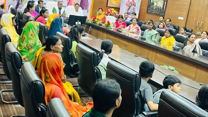 अंतर्राष्ट्रीय महिला दिवस पर महिलाओं के लिए रोजगार व सम्मान एवं खाते में वर्दी के लिए भेजी गई धनराशि