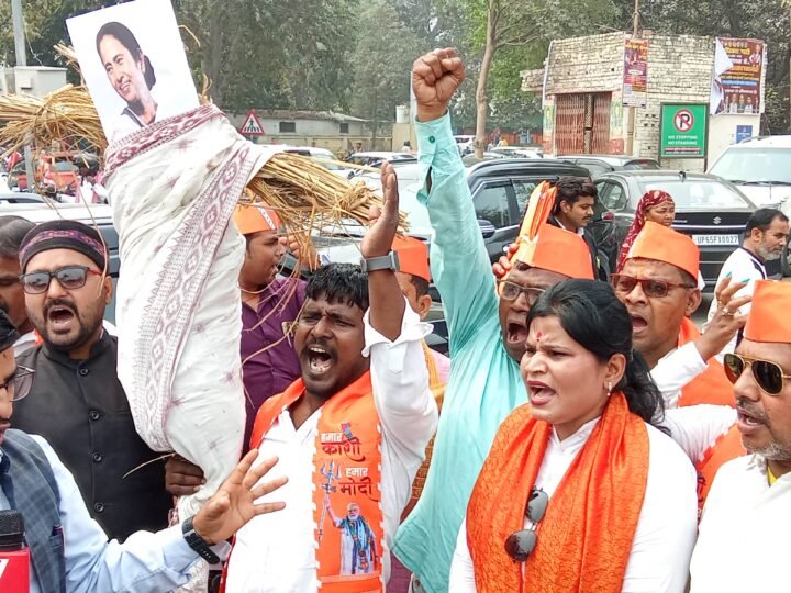 राष्ट्रपति के अपमान के विरोध में पश्चिम बंगाल की सीएम का पुतला दहन