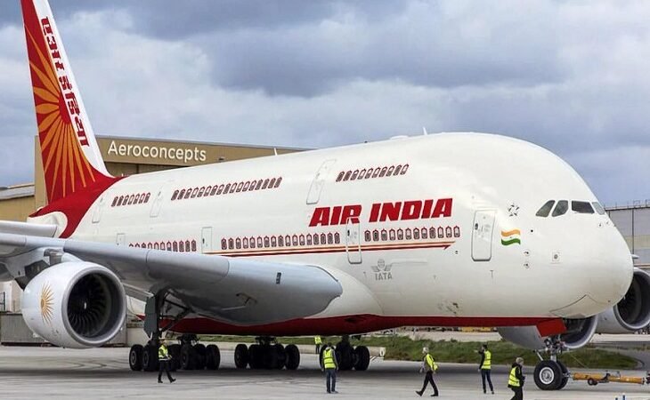 जेट फ्यूल महंगा होने से हवाई यात्रा पर असर: एअर इंडिया ने लगाया फ्यूल सरचार्ज, एलपीजी संकट से होटल उद्योग भी परेशान