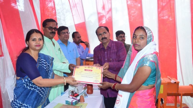 59 लाभार्थियों को निःशुल्क विद्युत चालित चाक एवं पगमिल मशीन का वितरण