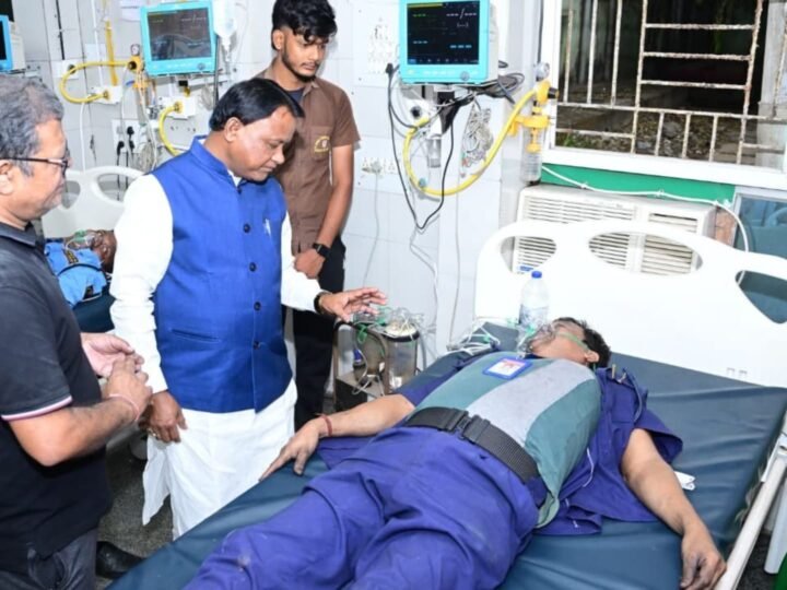 कटक के एससीबी मेडिकल कॉलेज के ICU में भीषण आग, 10 मरीजों की मौत; कई कर्मचारी झुलसे