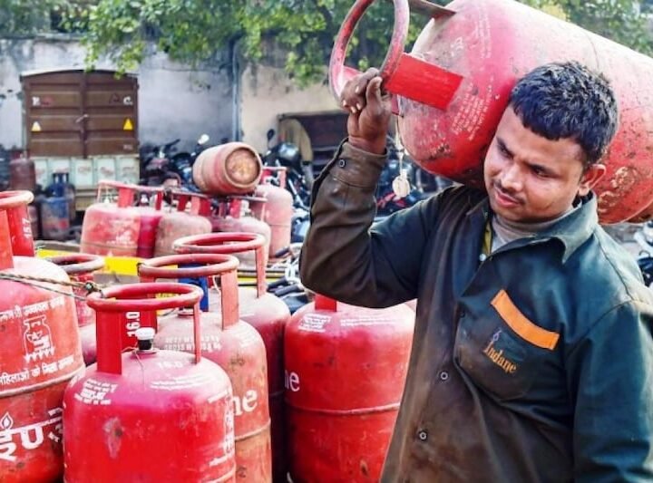 एलपीजी सप्लाई पूरी तरह सामान्य: मिडिल ईस्ट तनाव के बीच सरकार ने कहा- घबराने की जरूरत नहीं